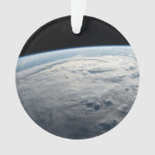 アフリカの海岸上空の熱帯低気圧台。 オーナメント (正面)