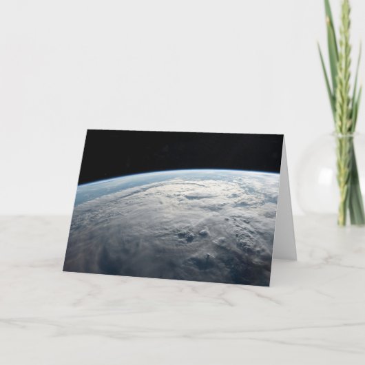 アフリカの海岸上空の熱帯低気圧台。 カード (正面)