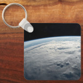 アフリカの海岸上空の熱帯低気圧台。 キーホルダー (正面)