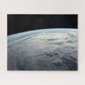 アフリカの海岸上空の熱帯低気圧台。 ジグソーパズル (横)