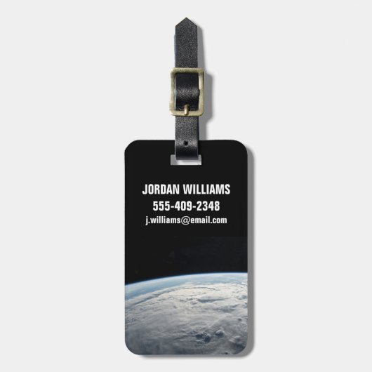 アフリカの海岸上空の熱帯低気圧台。 ラゲッジタグ (正面縦)