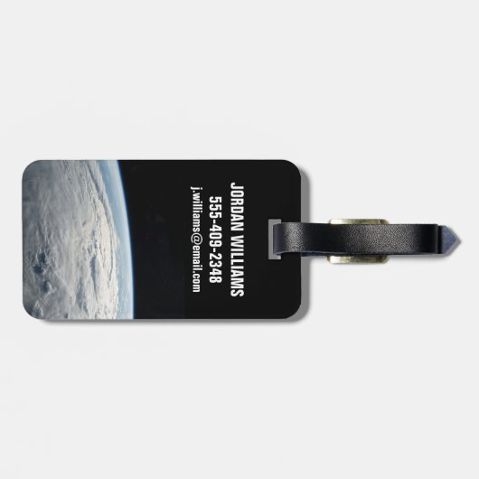 アフリカの海岸上空の熱帯低気圧台。 ラゲッジタグ (裏面横)