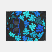 アフリカの花型女性歌手のターコイズのティール（緑がかった色） フリースブランケット (正面(横))