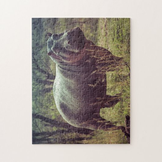 アフリカの葉でカメラでポーズをとるヒッポの立ち上がり ジグソーパズル (縦)