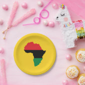 アフリカの赤く、黒い及び緑の旗 ペーパープレート (パーティー)