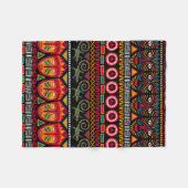 アフリカの黒い背景に装飾的な模様 フリースブランケット (正面(横))