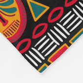 アフリカの黒い背景に装飾的な模様 フリースブランケット (角)