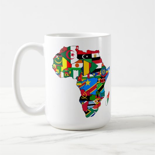 アフリカは大陸地図の国旗を呼んでいる コーヒーマグカップ (左)