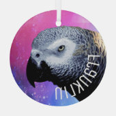 アフリカクールグレイのオウムのピンク紫のペットバードネーム ガラスオーナメント (裏面)