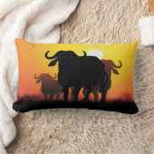 アフリカスイギュウおよびKubaの布 ランバークッション (ブランケット)