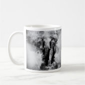 アフリカゾウ黒と白の水色 コーヒーマグカップ (左)