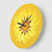 アフリカデイジー/ガザニア-マスタードの金ゴールド ラージ壁時計 (傾斜)