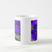 アフリカバイオレットのマグ コーヒーマグカップ (中央)