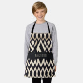 アフリカマロコ波幾何学的金ゴールドパターン エプロン (着用した状態)