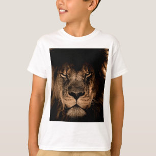 アフリカライオンのマニアの目を閉じる Tシャツ