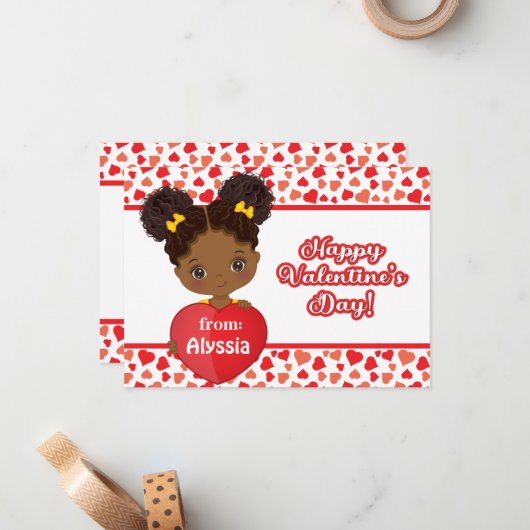 アフリカンアメリカンガールホールディングハートバレンタインカード ノートカード (正面/裏面インサイチュ)