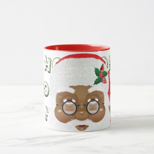 アフリカンアメリカンサンタクロースのクリスマスホリデー マグカップ (中央)