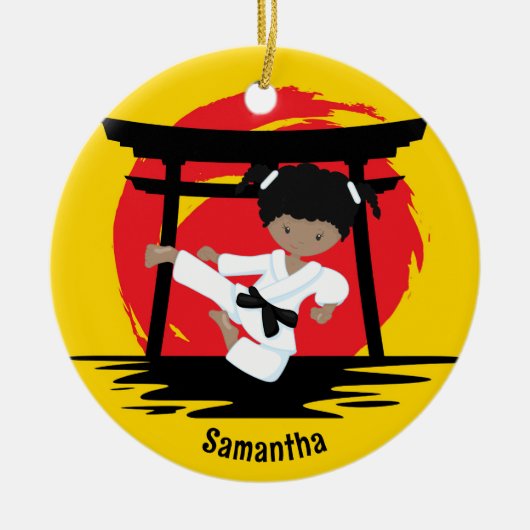アフリカンアメリカン空手ガールカスタムクリスマス セラミックオーナメント (正面)