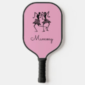 アフリカンアート、シルエットお祝いダンサーPink ピックルボールラケット (裏面)