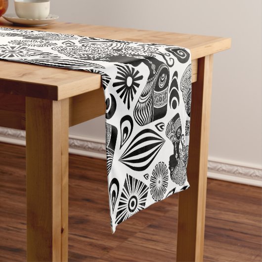 アフリカンガールポートレートトライバルタトゥー ショートテーブルランナー (インサイチュ)