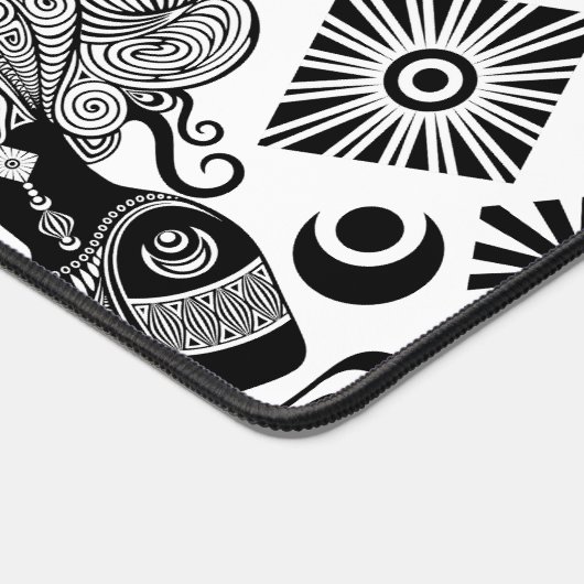 アフリカンガールポートレートトライバルタトゥー デスクマット (コーナー)