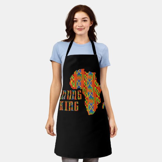 アフリカンケンテアートアフリカンアメリカン地図プリントブラック エプロン (着用した状態)