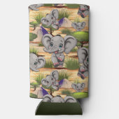 アフリカンサバンナで象のベビーが幸せにジャンプ スリム缶クーラー (裏面)