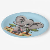 アフリカンサバンナで象のベビーが幸せにジャンプ ペーパープレート (アングル)