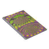 アフリカンパープルとイエローの万華鏡のように千変万化するパターン 伝統的 ノートブック (右側)