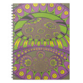 アフリカンパープルとイエローの万華鏡のように千変万化するパターン 伝統的 ノートブック (正面)