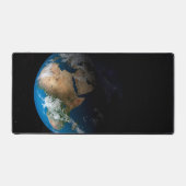 アフリカ上空の模擬雲を示す全地球。 デスクマット (正面)