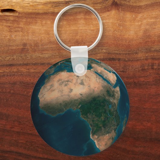 アフリカ大陸の上の宇宙から完全な地球。 キーホルダー (正面)