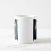 アフリカ大陸の上の宇宙から完全な地球。 コーヒーマグカップ (中央)