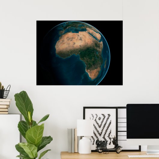 アフリカ大陸の上の宇宙から完全な地球。 ポスター (ホームオフィス)