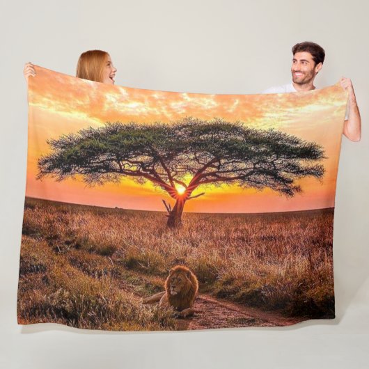 アフリカ平野のライオン フリースブランケット (インサイチュ)