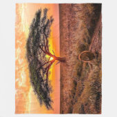 アフリカ平野のライオン フリースブランケット (正面)