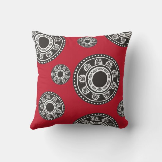 アフリカ民族幾何学白黒オン赤 クッション (裏面)