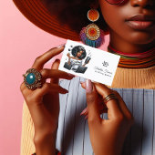 アフリカ系アメリカ人がクイーンエンパワーメント・アートを創作 名刺