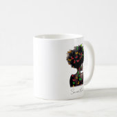 アフリカ系アメリカ人で蝶が多いアフロの女性 コーヒーマグカップ (正面右)