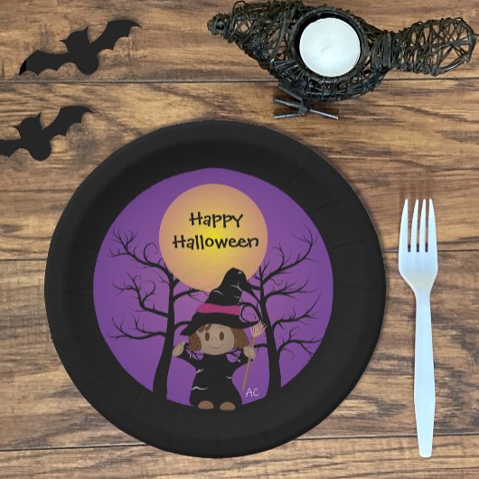アフリカ系アメリカ人のハロウィンの魔女の女の子 ペーパープレート