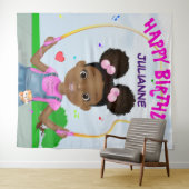 アフリカ系アメリカ人の女の子が縄跳びをしながらハッピーバースデー タペストリー (インサイチュ(横))