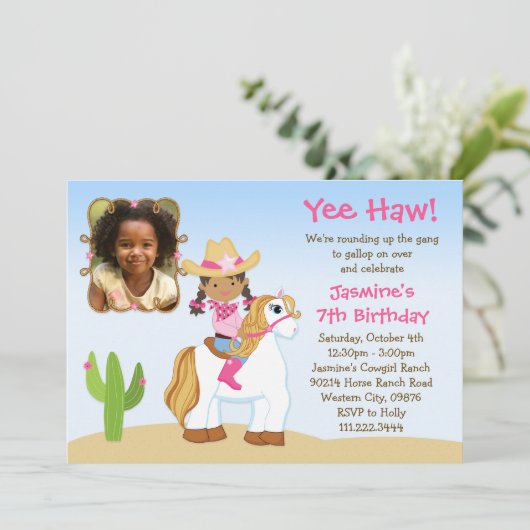 アフリカ系アメリカ人の女性のカーボーイの馬の誕生会 招待状 (スタンド正面)