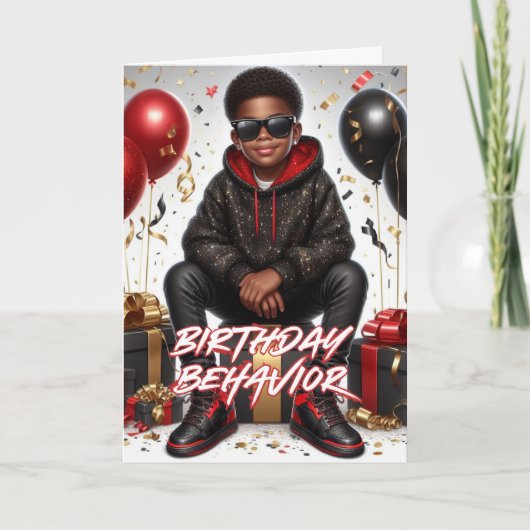 アフリカ系アメリカ人の少年の黒/赤の誕生日行動 カード (正面)