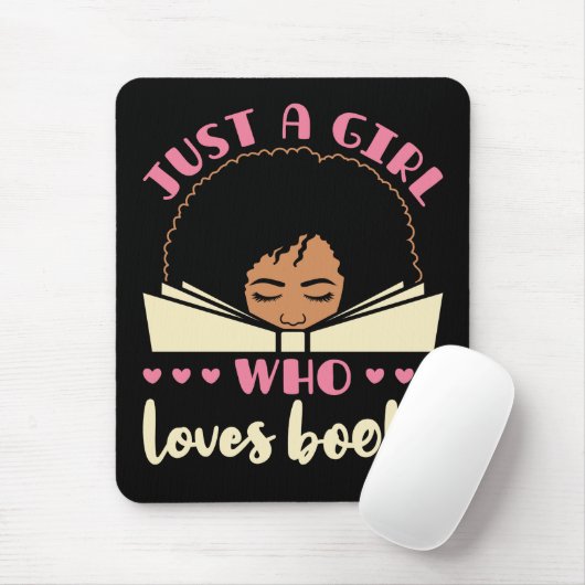 アフリカ系アメリカ人の本を愛しているだけの女の子 マウスパッド (マウス)