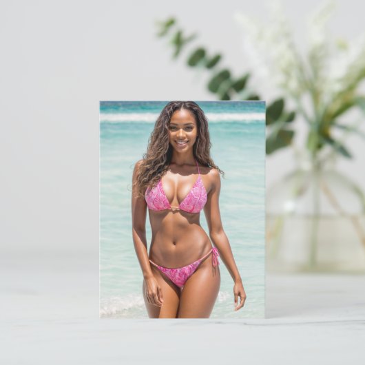 アフリカ系アメリカ人の水着モデル笑顔 ポストカード (スタンド正面)