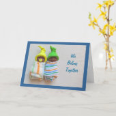 アフリカ系アメリカ人の粘土のベビー; 私達は一緒に属します カード (黄色い花)