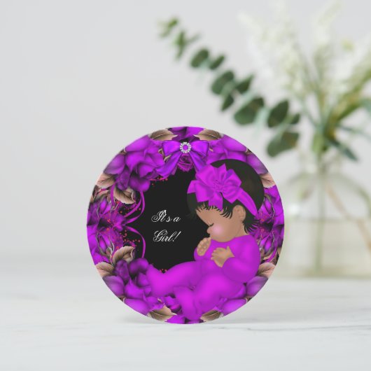 アフリカ系アメリカ人ベイビーシャワーガールパープルバラR3 招待状 (スタンド正面)