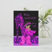 アフリカ系アメリカ人ベイビーシャワーガールピンクパープルシューズ 招待状 (スタンド正面)