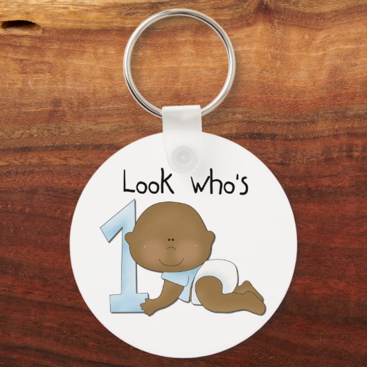 アフリカ系アメリカ人ボーイ1歳の誕生日Tシャツとプレゼント キーホルダー (正面)