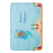 アフリカ系アメリカ人マーメイドガールかわいいカスタム子たち バスマット (正面縦)